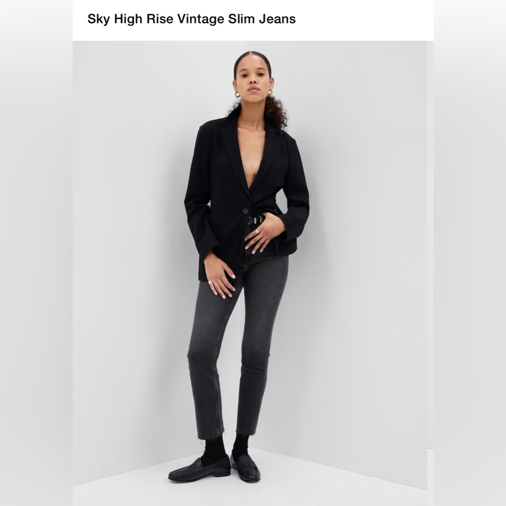 NWT Sky High Rise Vintage Slim Jeans Gap Black Size 25 Petite